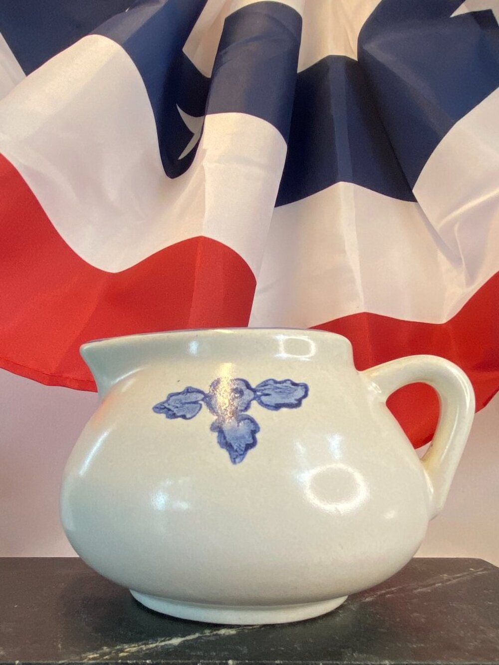 Pfaltzgraff Stoneware Round Gravy Pitcher/Boat Yorktowne Pattern (#414Y)